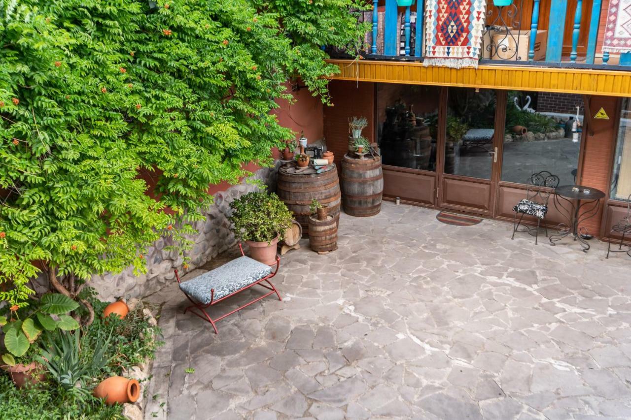 Day Room Art Hotel Tbilisi Exterior photo